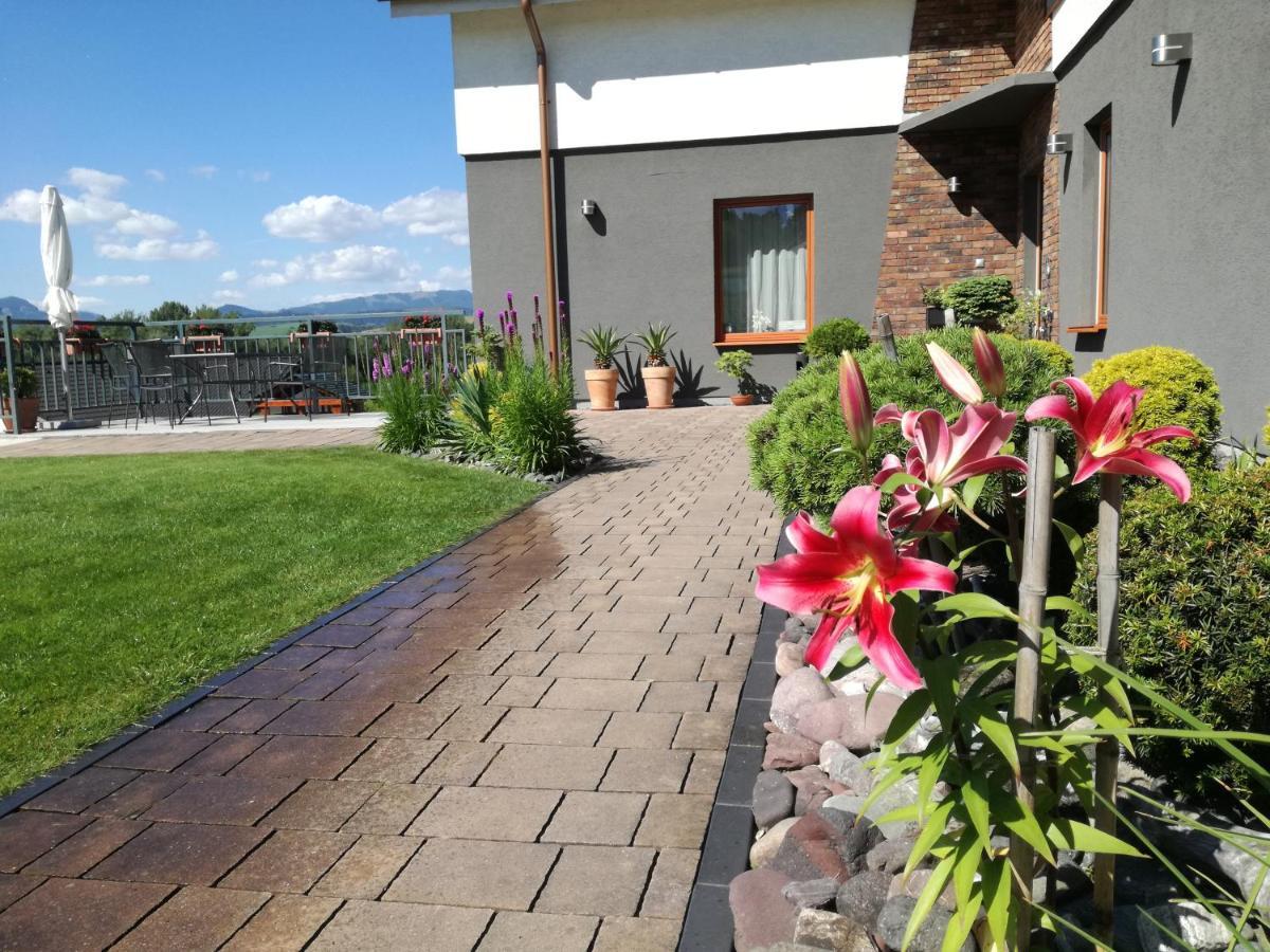 Pension Lunatyk Liptovský Mikuláš Buitenkant foto