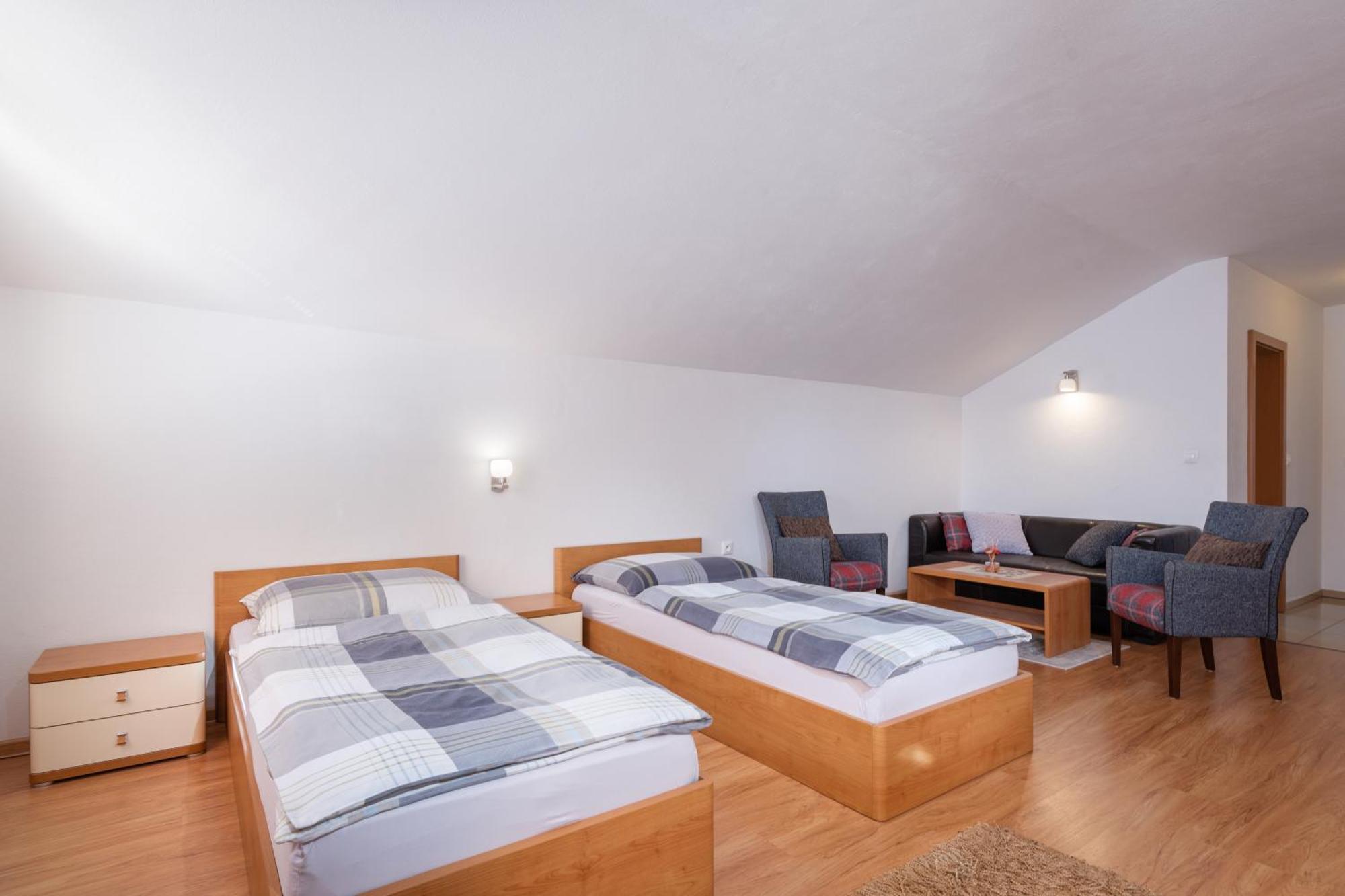 Pension Lunatyk Liptovský Mikuláš Buitenkant foto